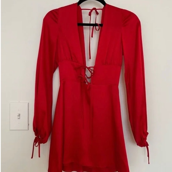 Two bodies Emily dress - Picture 3 of 3